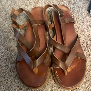 MIA size 10 leather sandal! Very comfortable!